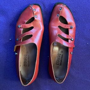 Red-orange Cydwoq leather shoes